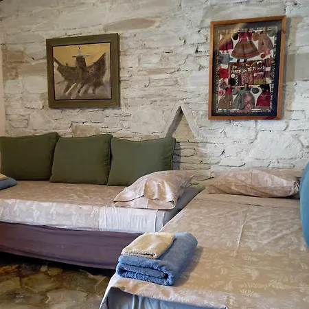 Art Natalie * Κύθνος