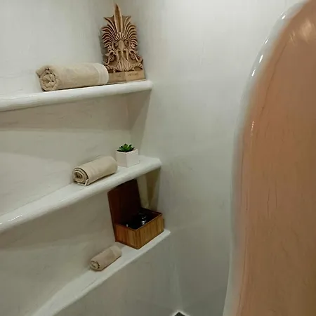 Art Natalie Villa
